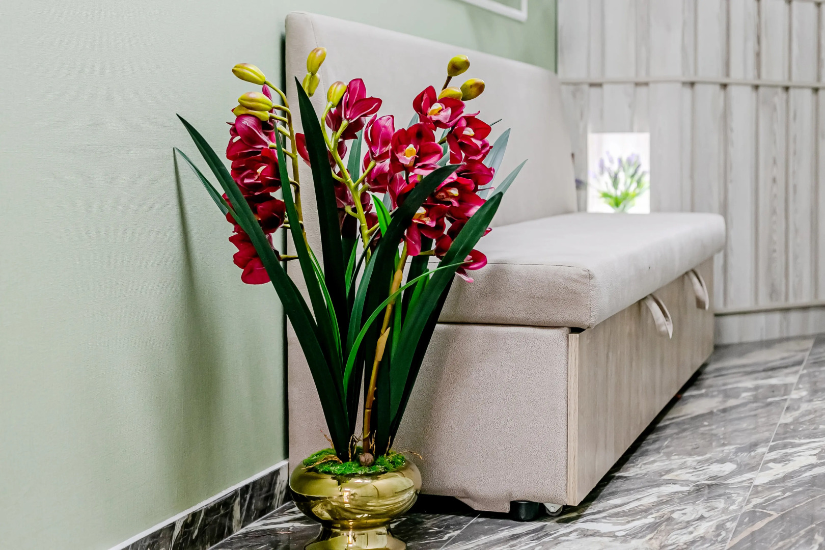 Отель Лидер