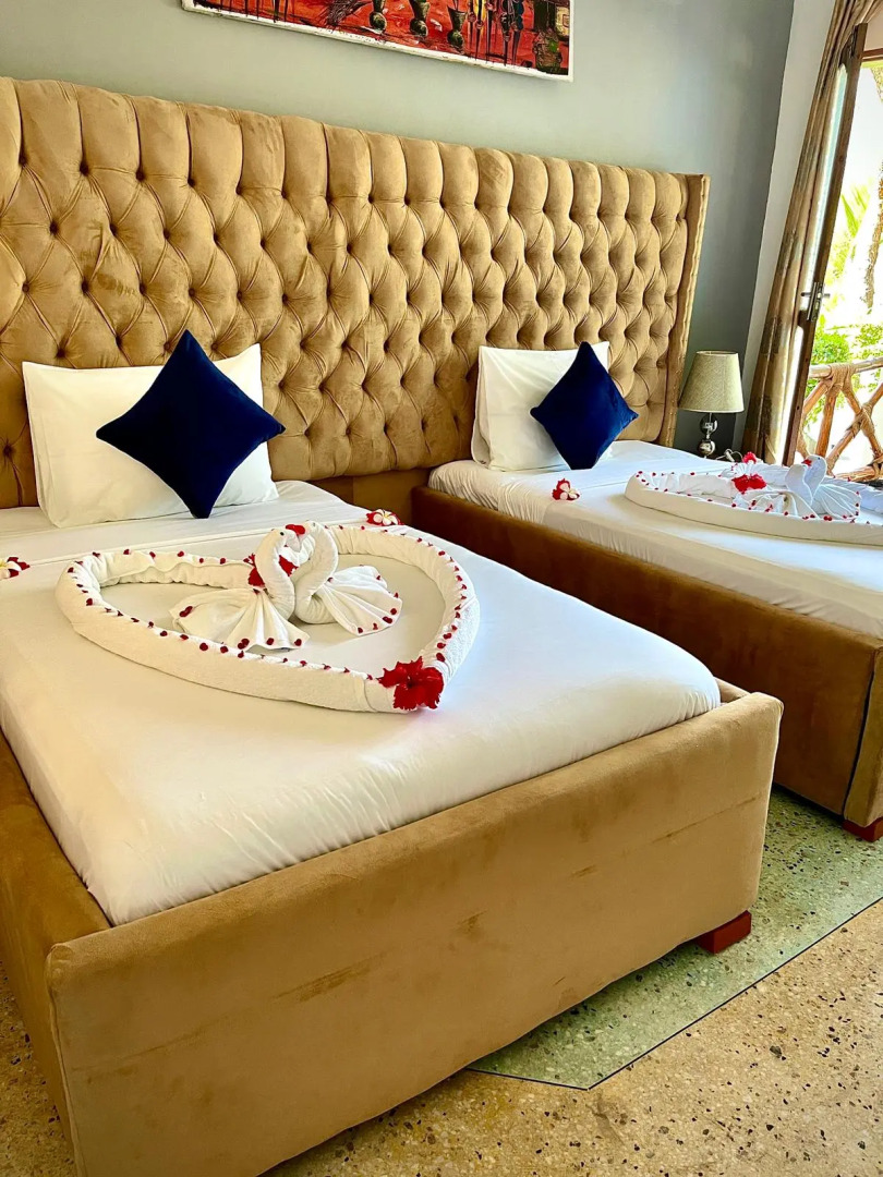 Отель Five Palms