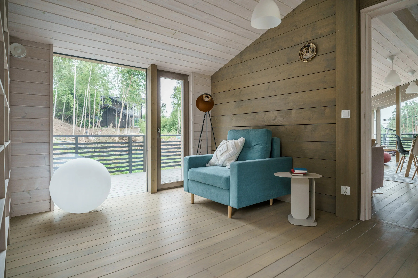 Частный дом пространства три тома у Финского залива