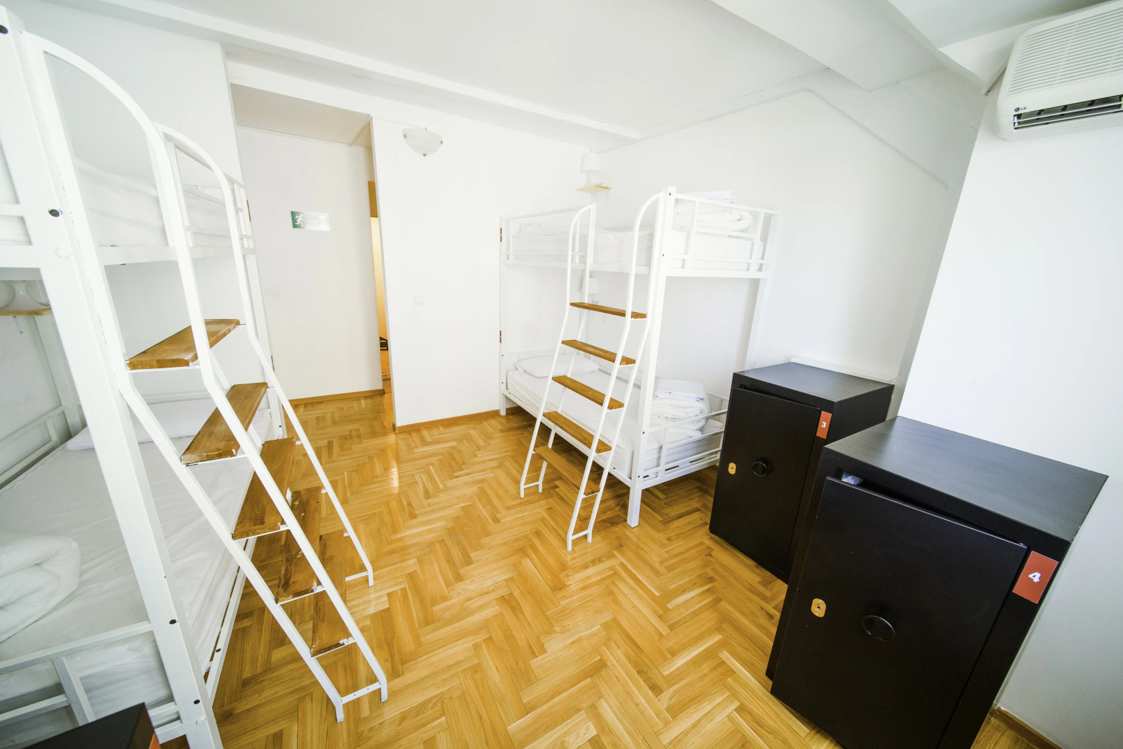 Хостел New Generation Hostel Belgrade Center