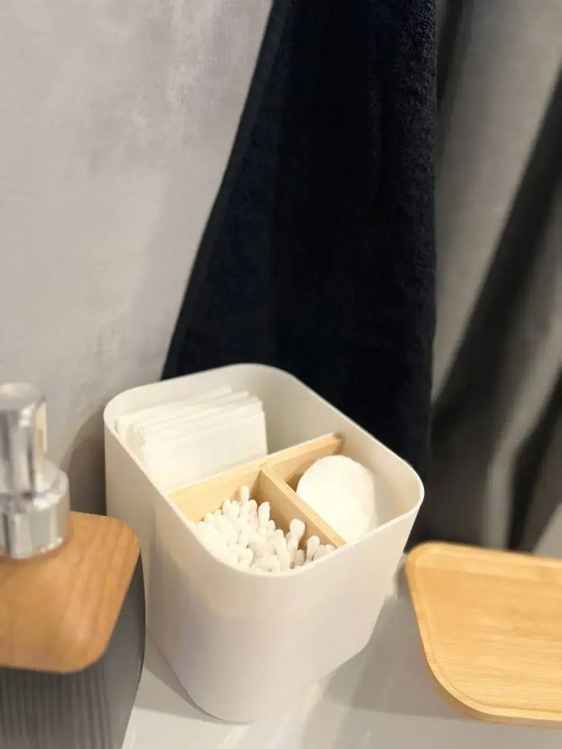 Частный дом  Belov House  с панорамным остеклением у леса