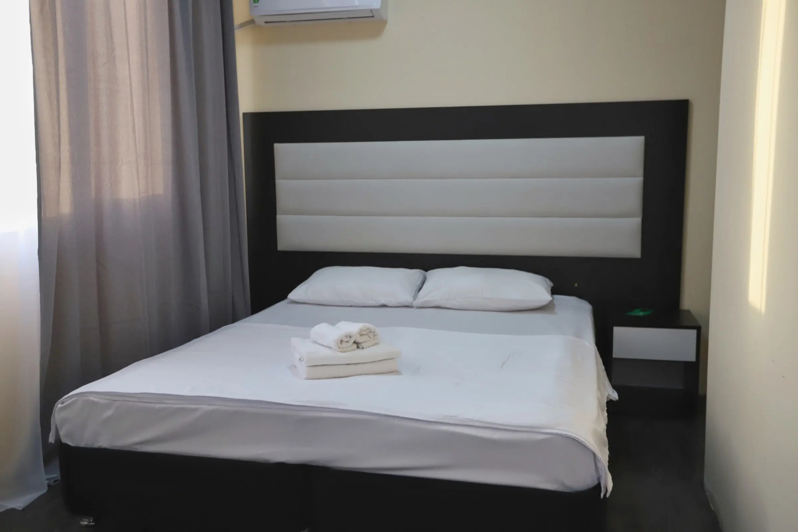 Отель Golden City