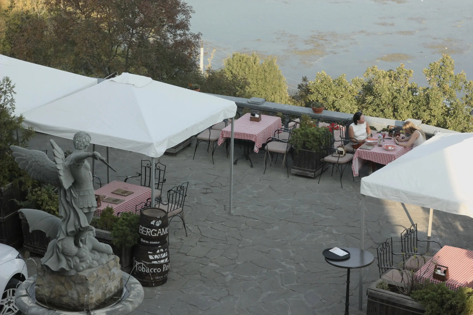 Отель Крылья