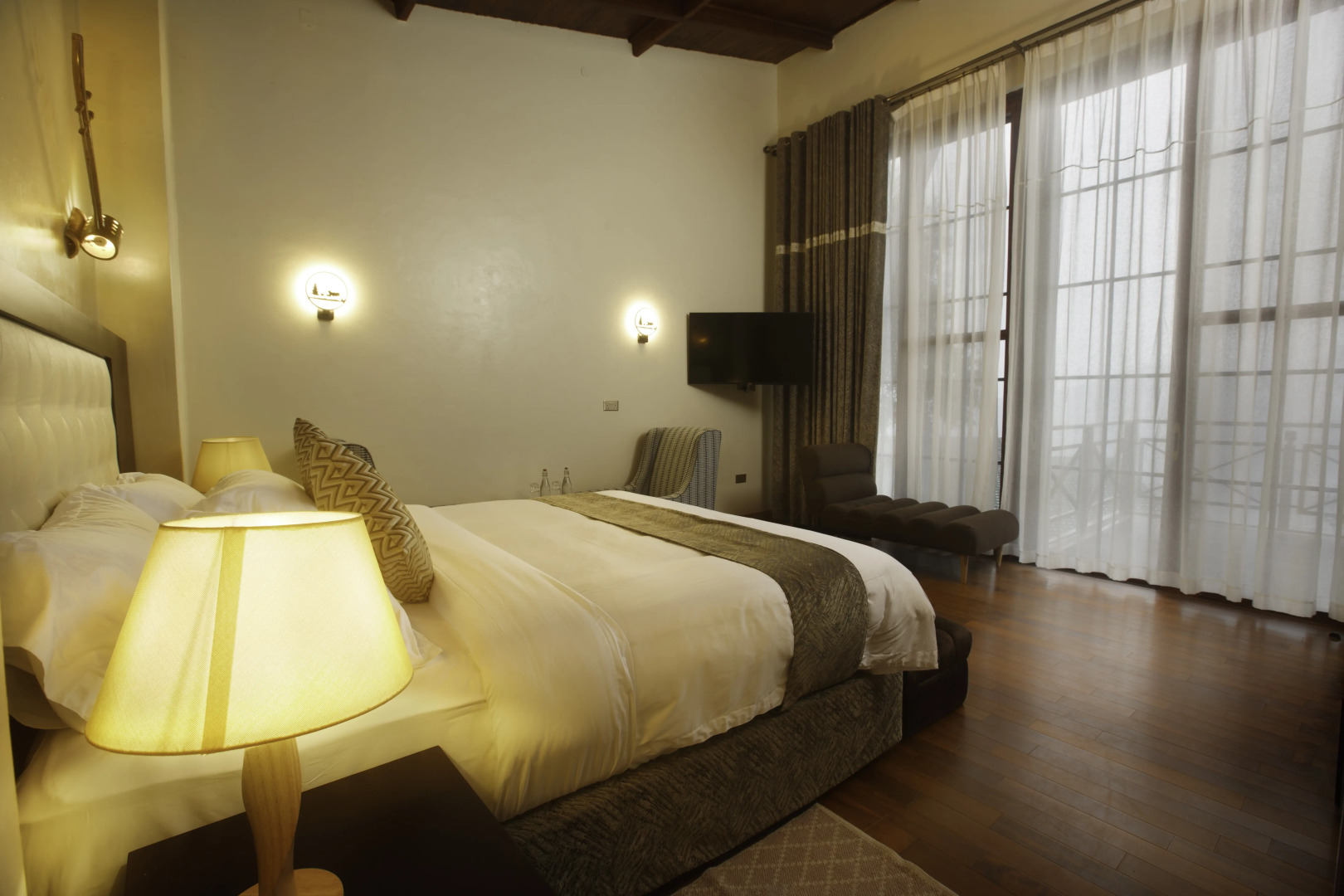 Отель Gorilla Heights Lodge