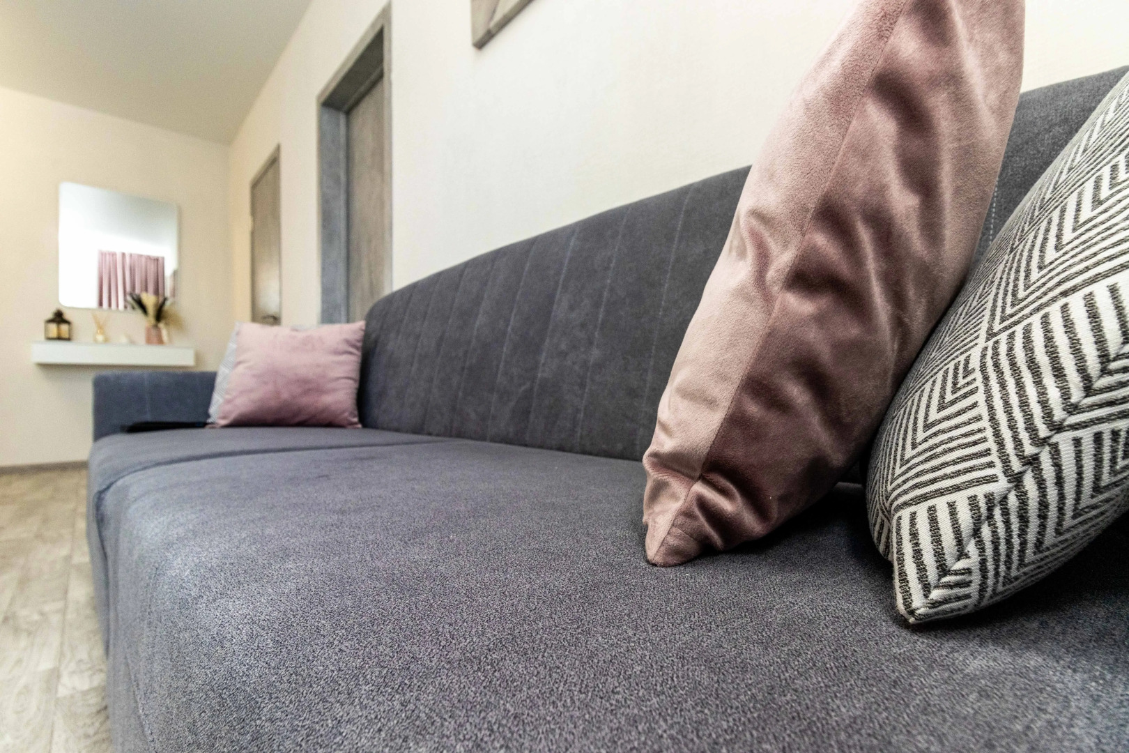 Квартира комфортные Ивана Захарова 18/2