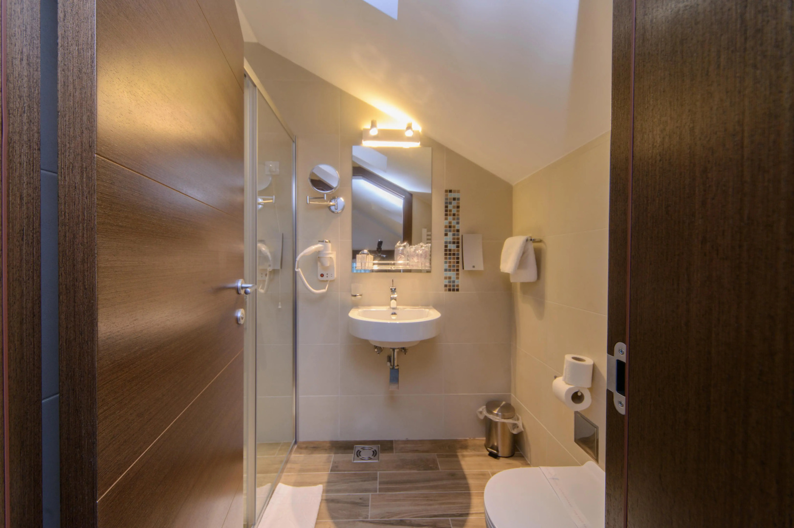 Отель Mint Garni