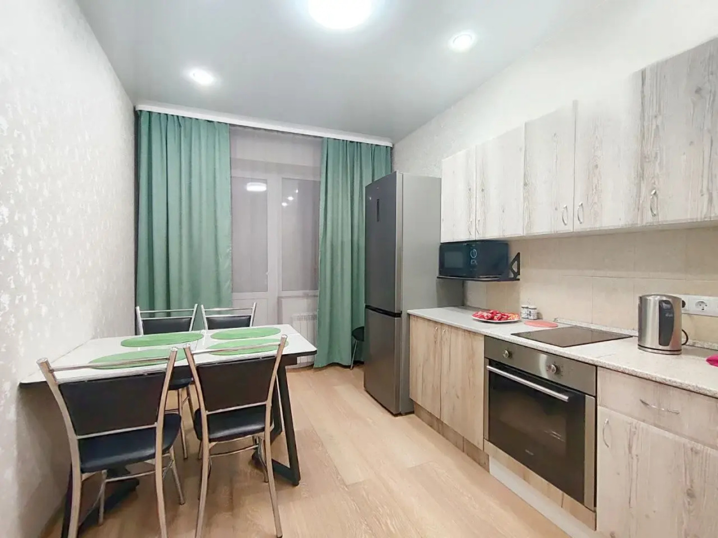 Квартира Уютная 2 комнаты рядом с Аэропортом в микрорайоне Современник