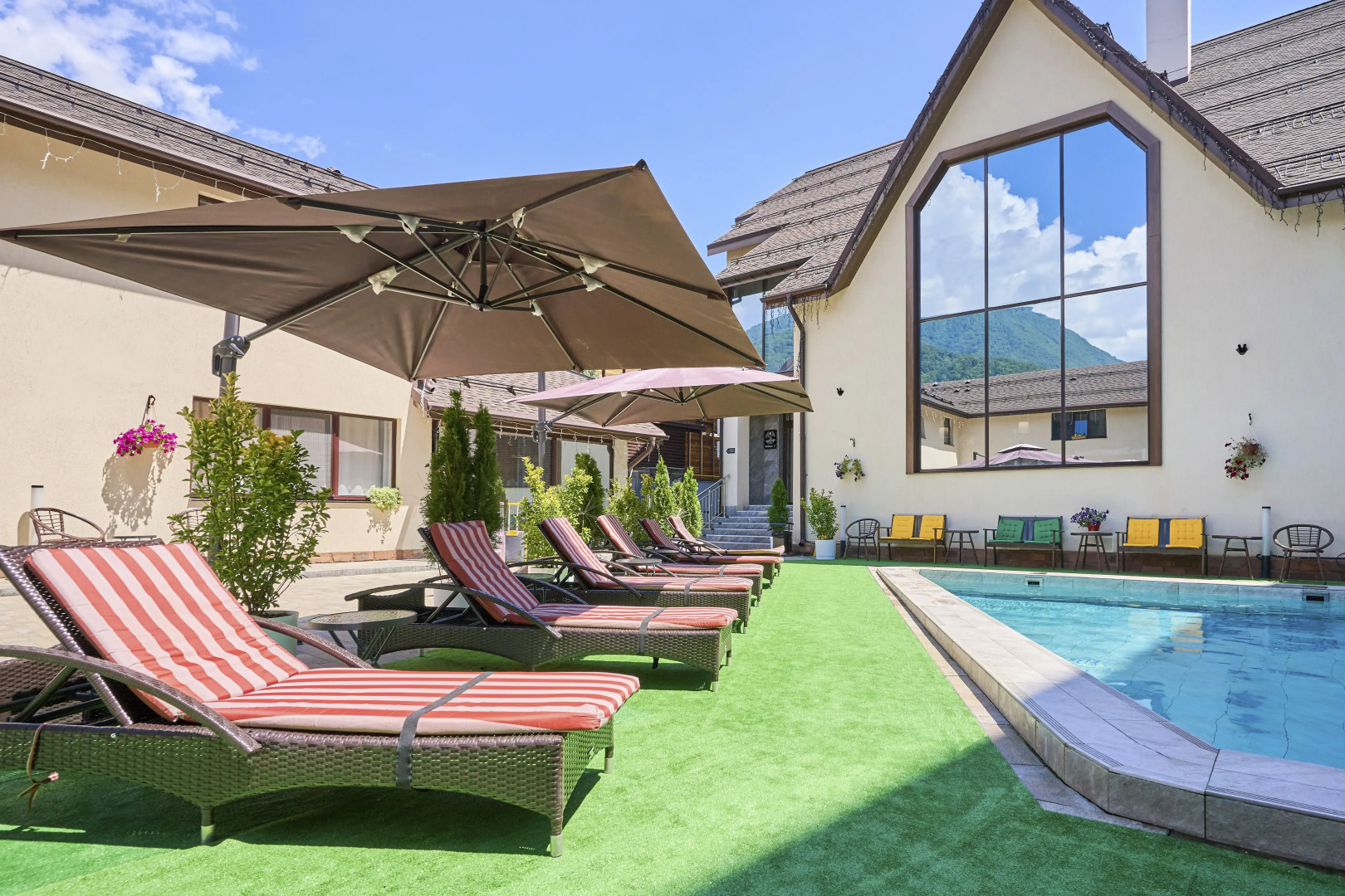 Отель Astra de Rosa