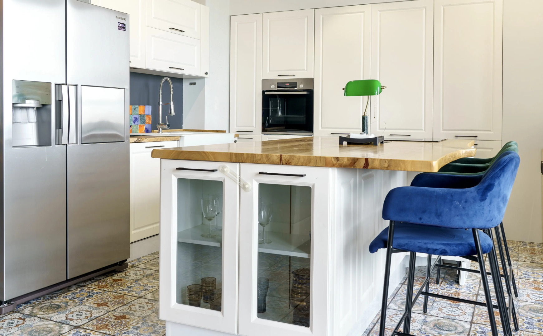 Апартаменты ApartMari Шикарные 4-комнатные апартаменты Лофт в центре