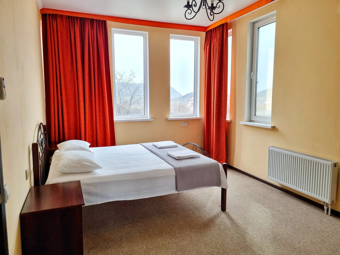 Частный дом Sunny Holiday Home