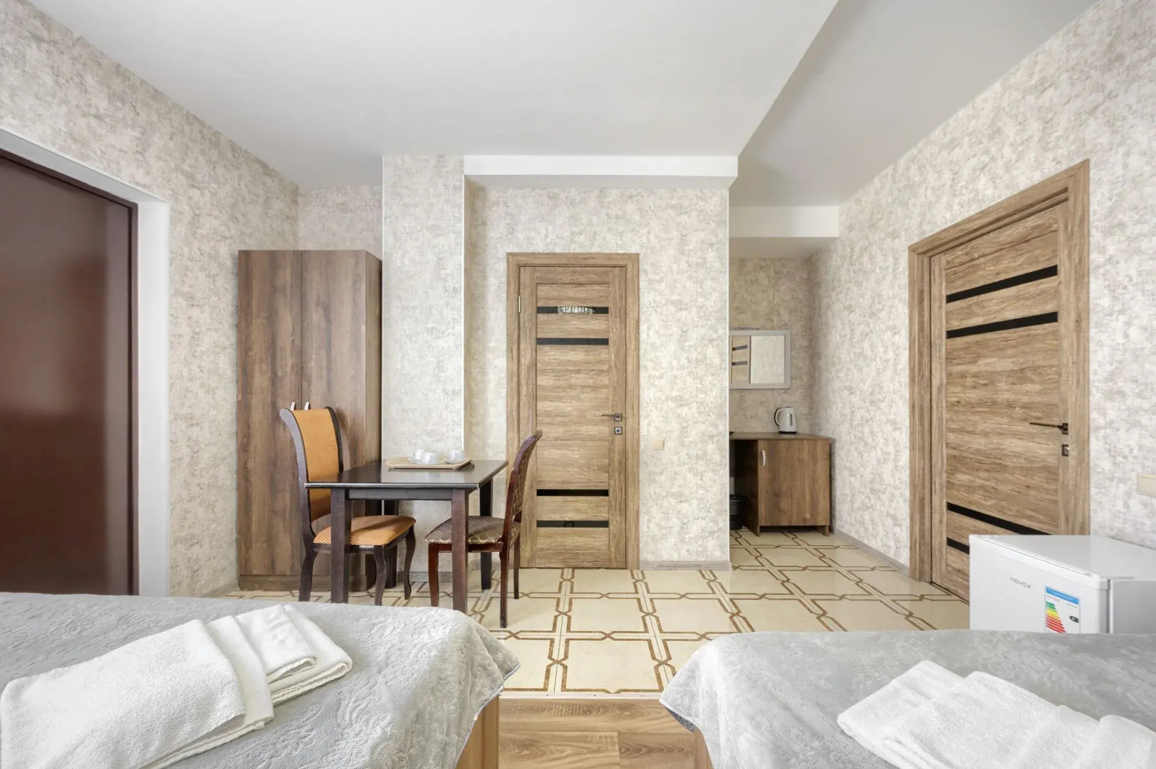 Отель Наири