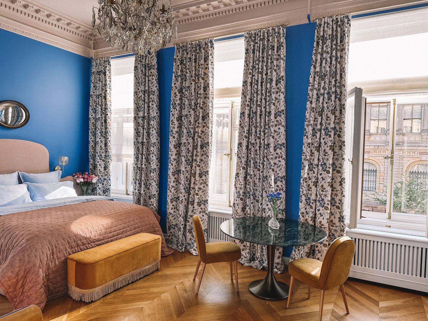 Апартаменты Эксклюзивная квартира Уголок Парижа