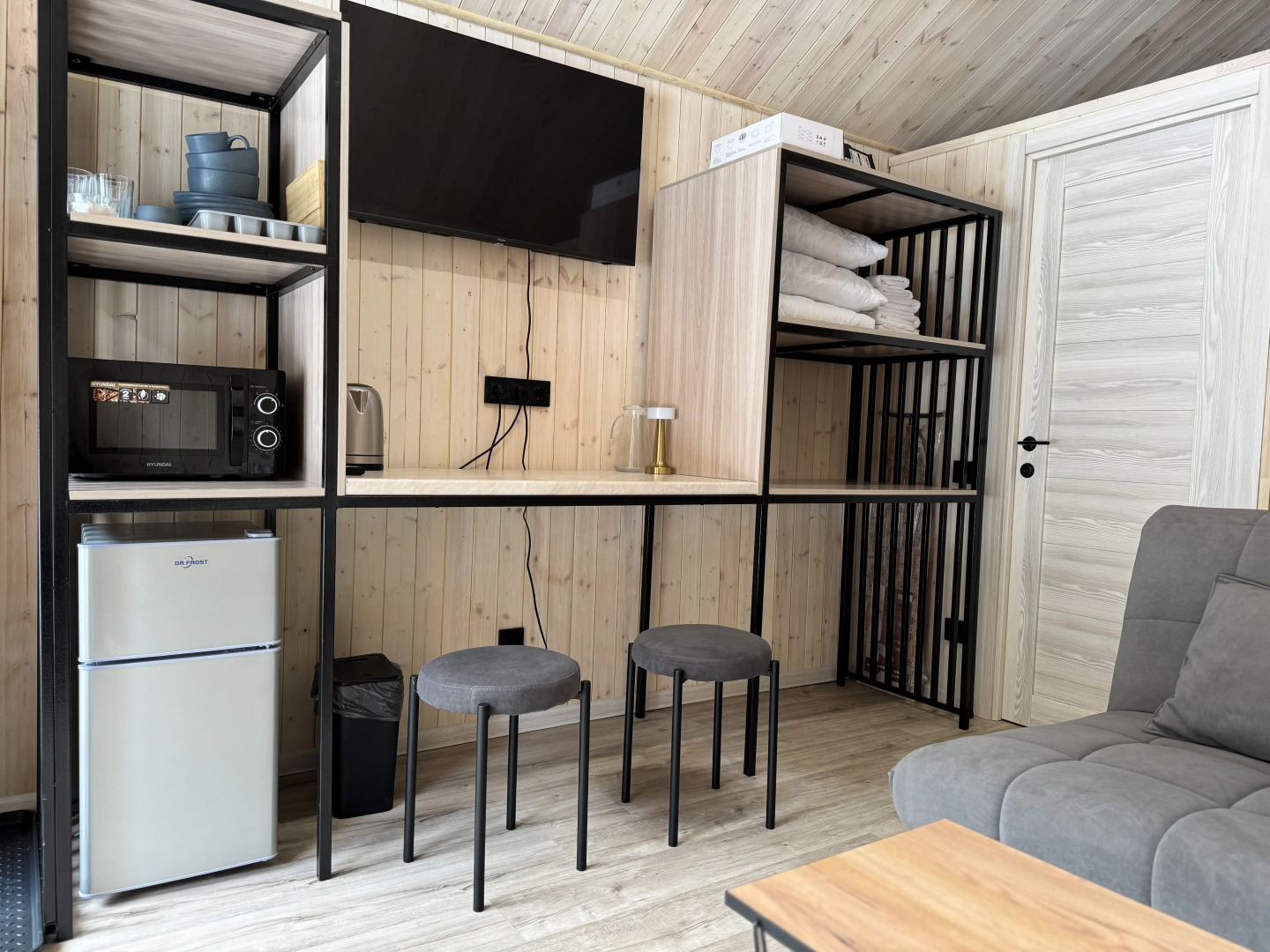 Частный дом с видом на Кавказский хребет