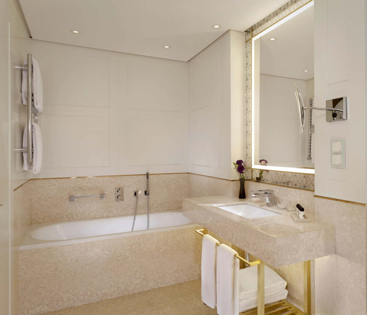 The Alexander, a Luxury Collection Hotel