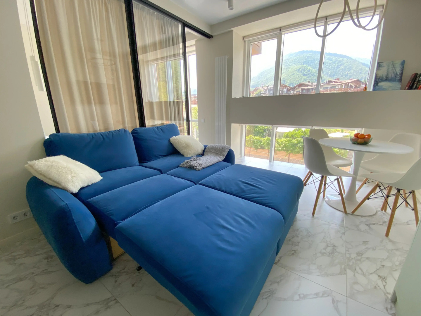 Квартира с видом на горы в центре Поляны