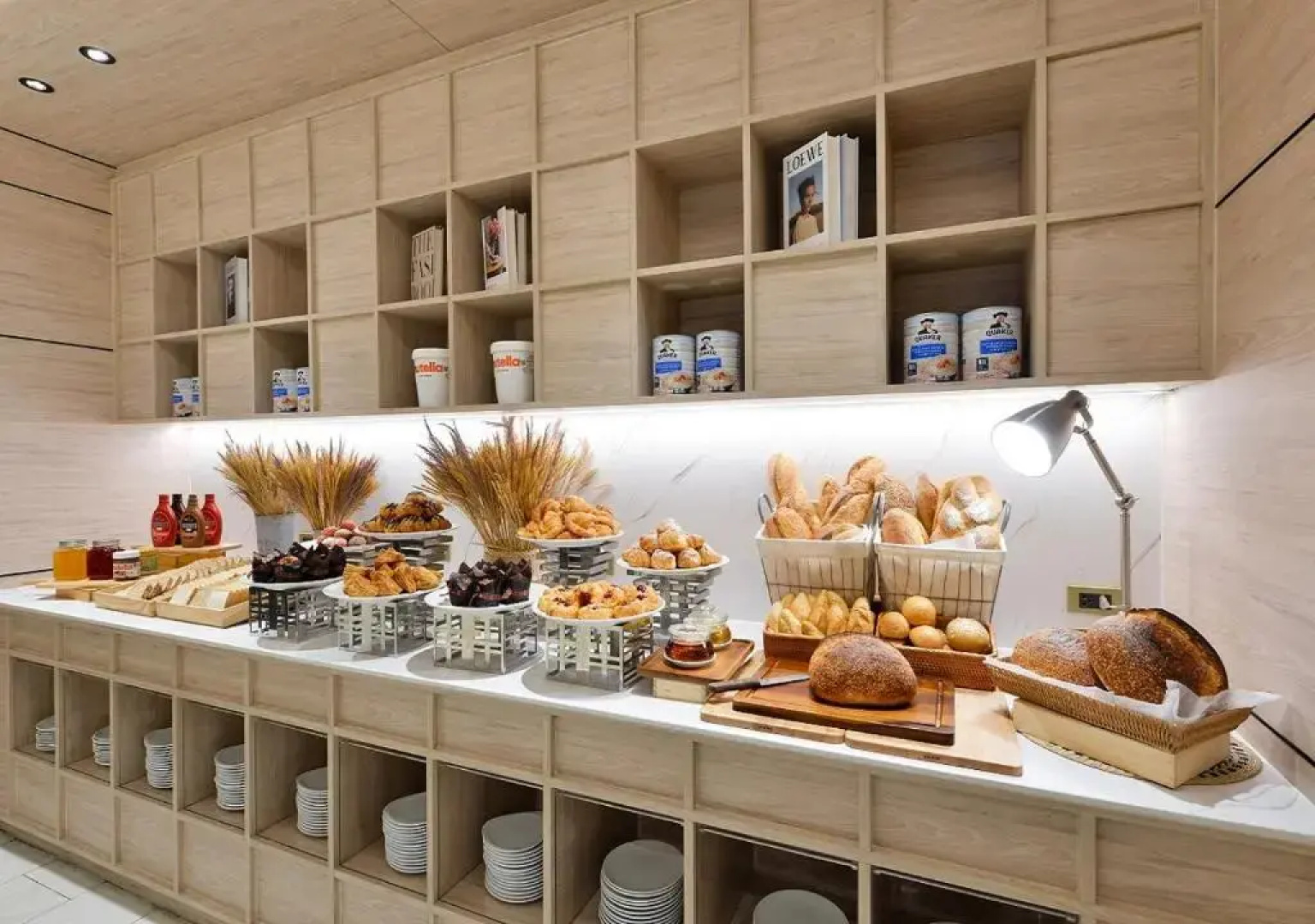 Отель Centre Point Hotel Sukhumvit 10
