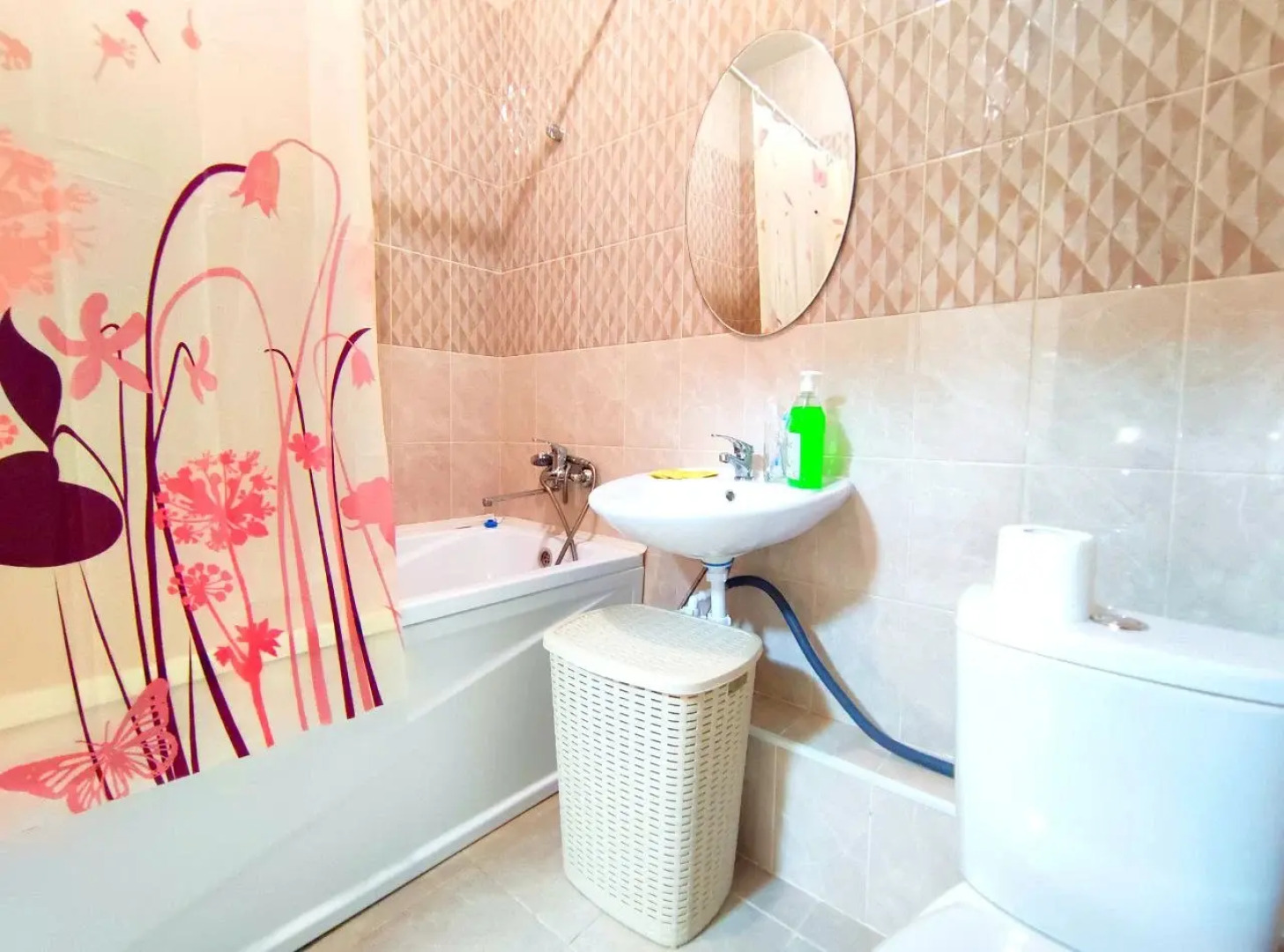 Квартира Отличная Однокомнатная Квартира с Удобным Расположением и Ярмаркой