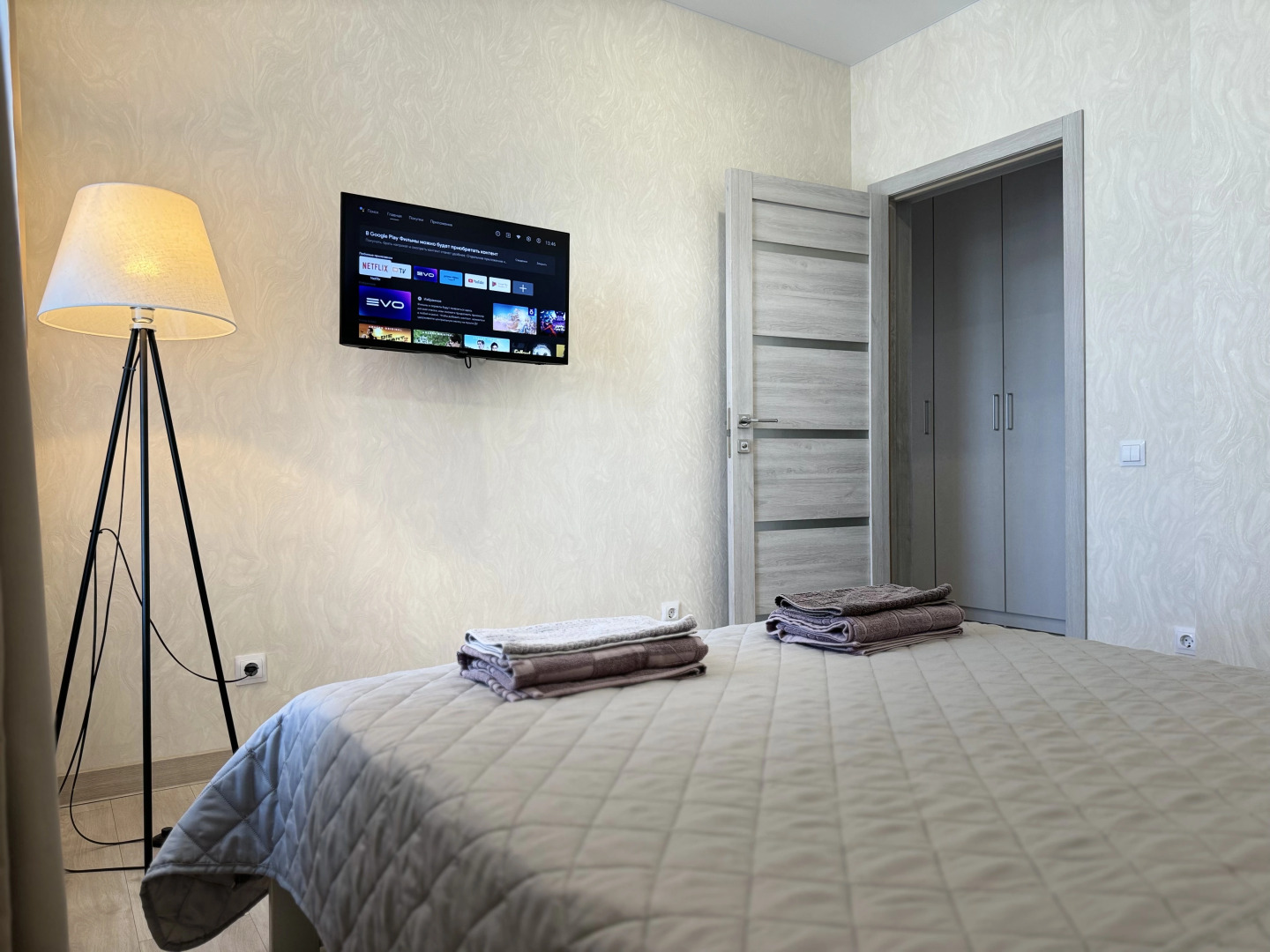 Квартира Двухкомнатная на Созидателей 7