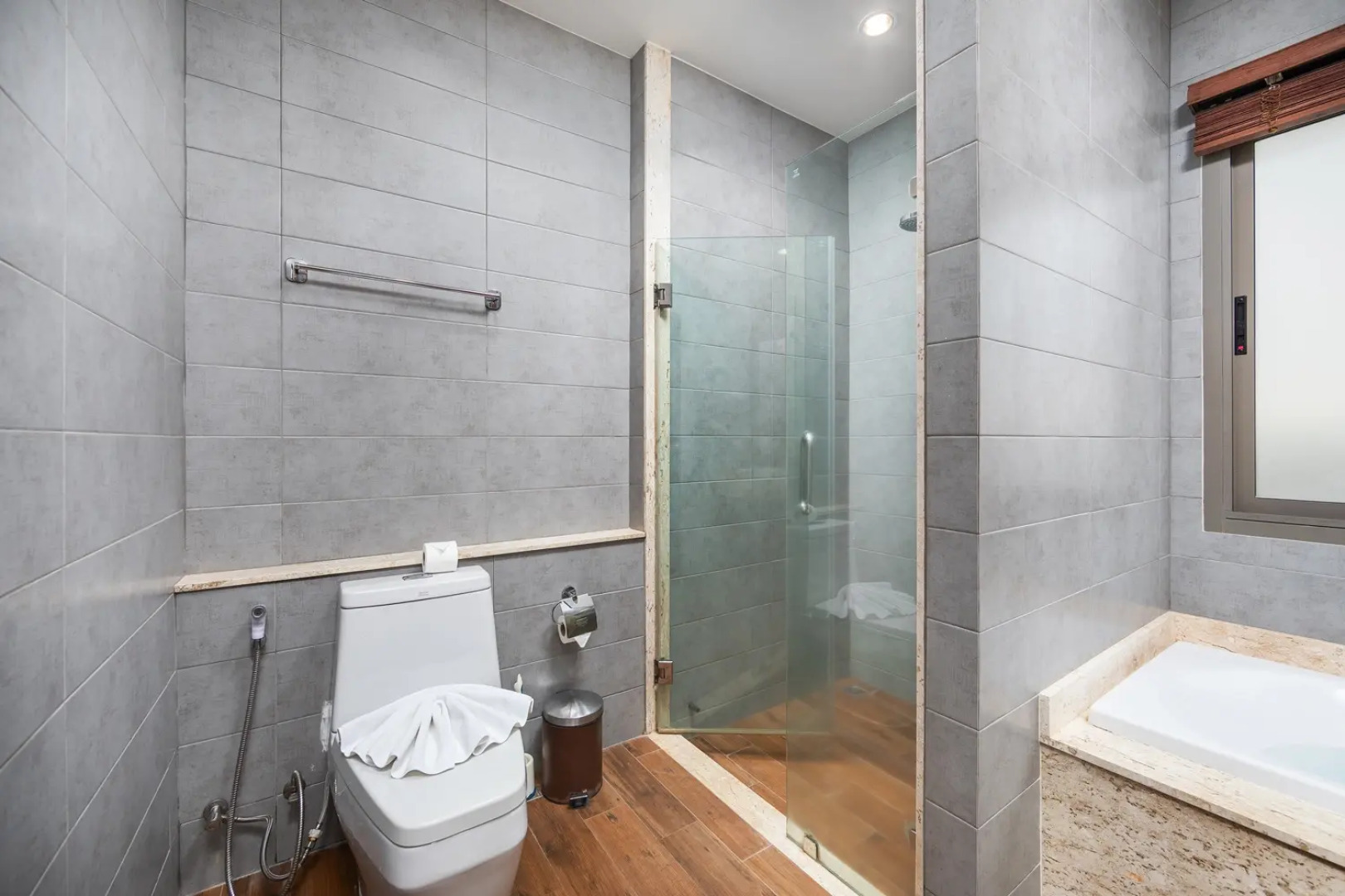 Вилла Nai Harn Pool Villa Bond