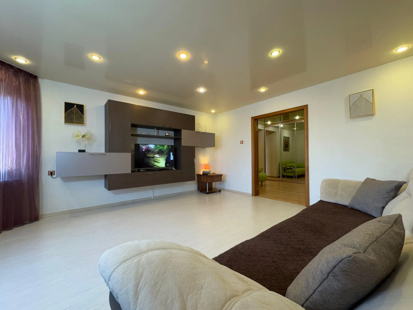 Квартира 3-Комнатная Верхнепортовая 64а