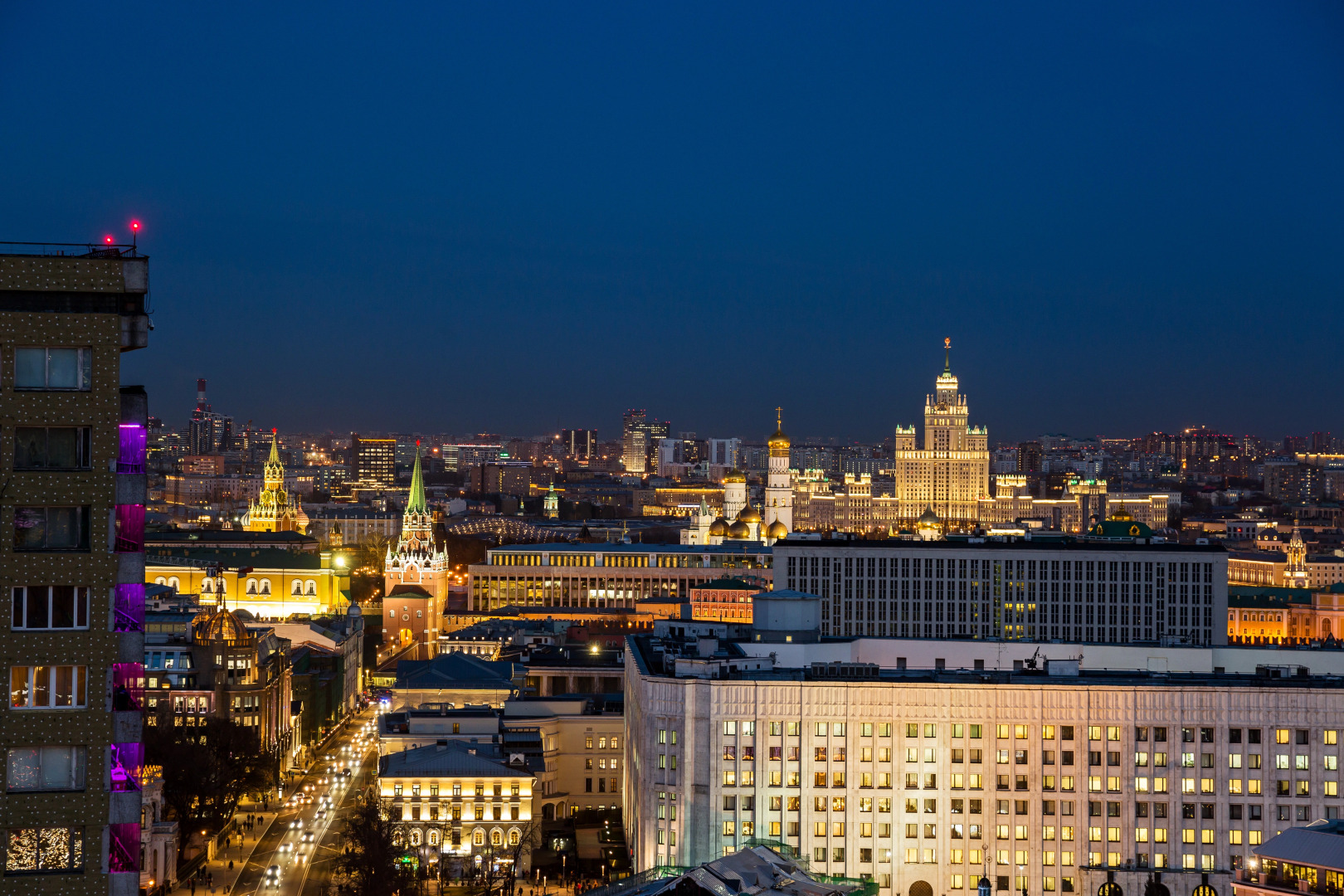 Great view on Kremlin 2 rooms apartment 23 floor