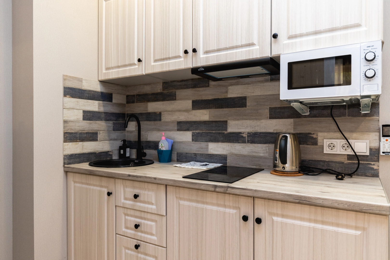 Апартаменты Море Апартаментов Нагорный тупик 13-6