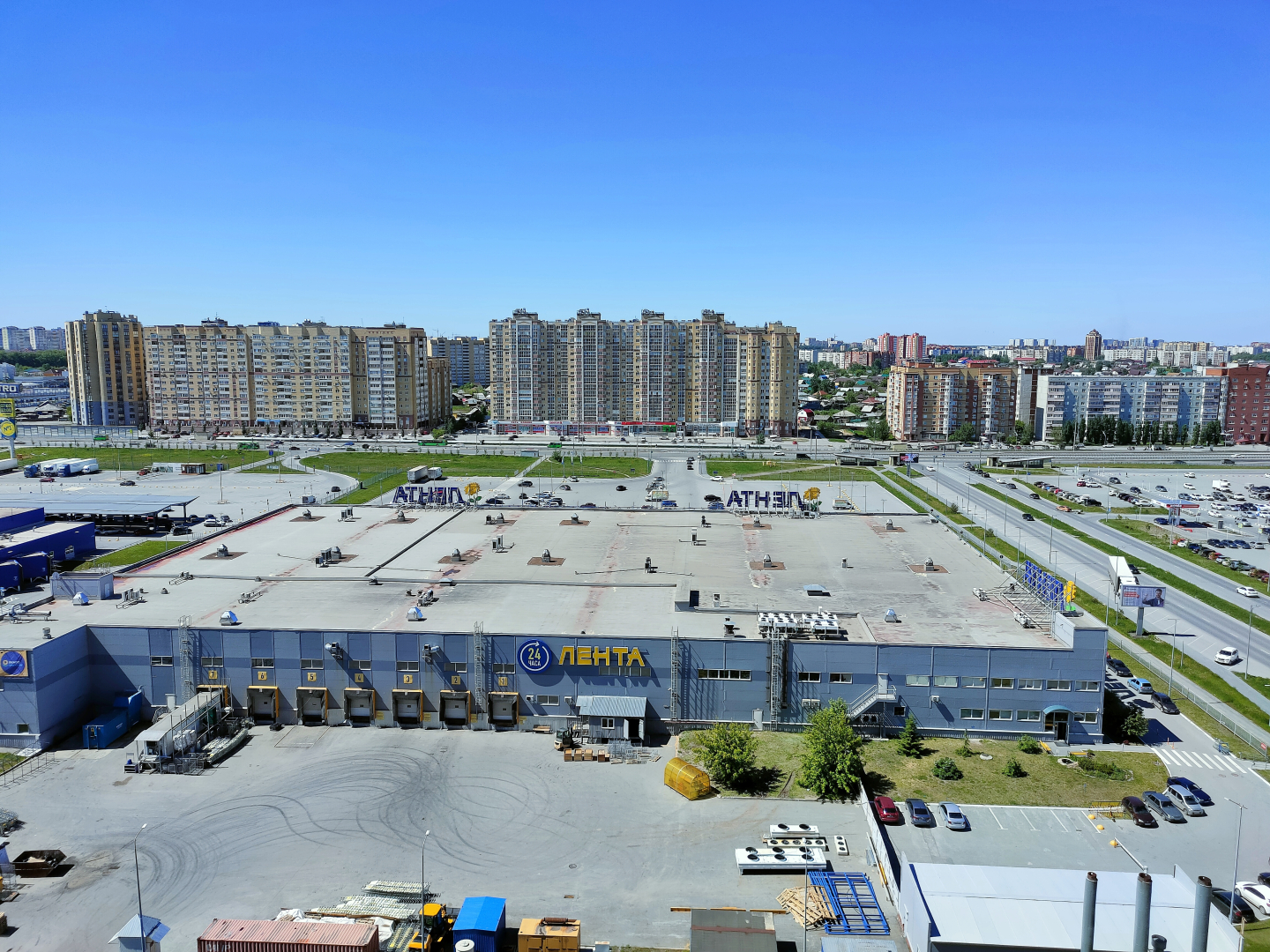 Квартира у ТЦ Кристалл Менделеева 2