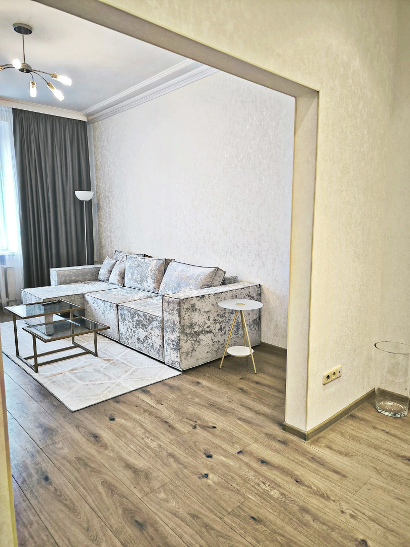 Апартаменты Проспект Независимости 44, Суперцентр, двушка