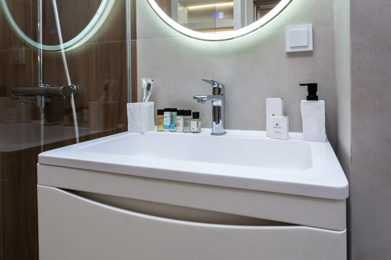 Апартаменты рядом с Парком Галицкого на улице имени Жлобы 139