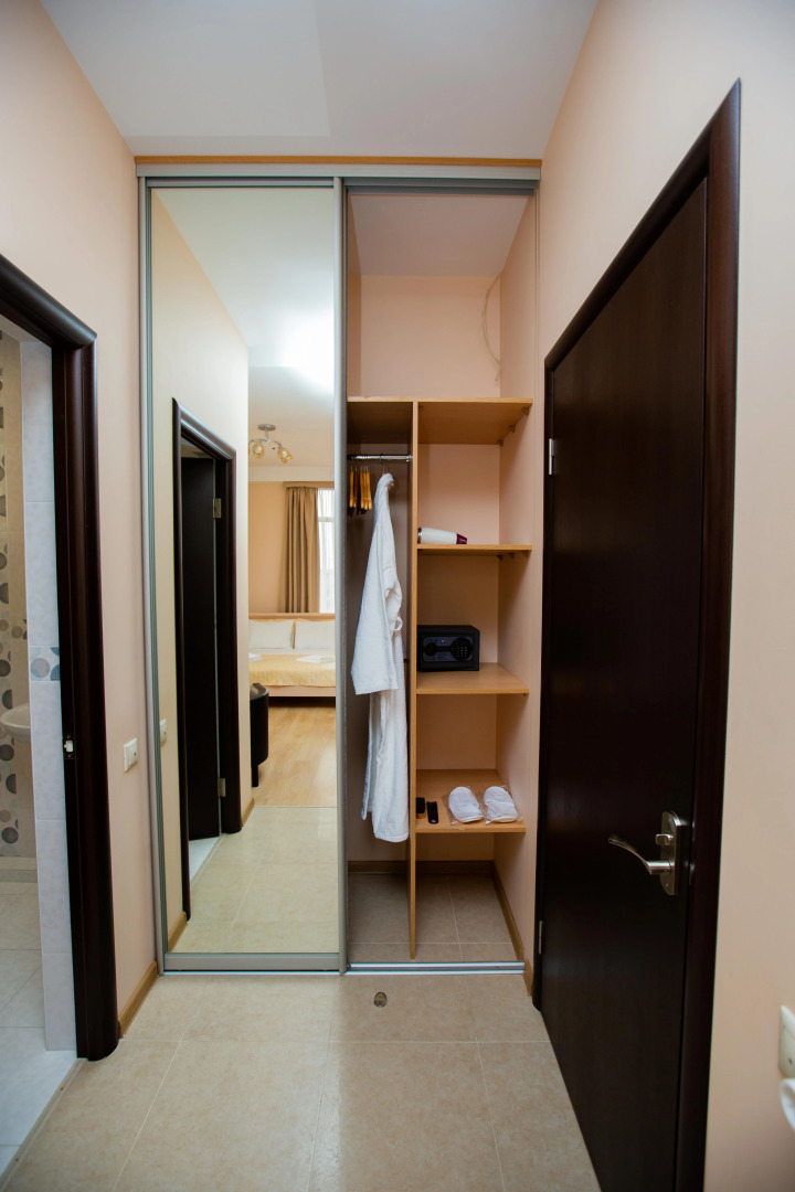 Отель София