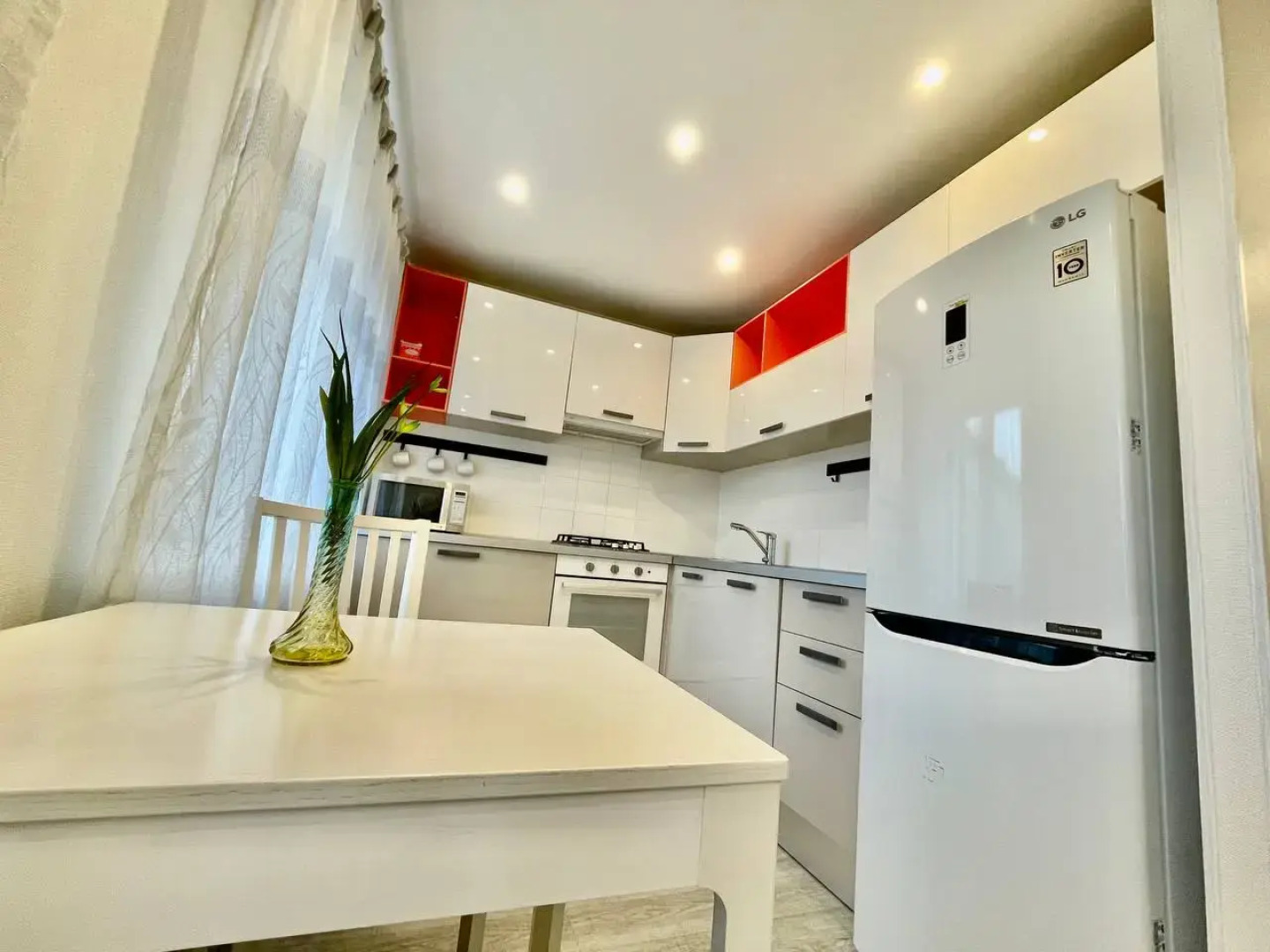 Квартира комфорт Интернациональный 22