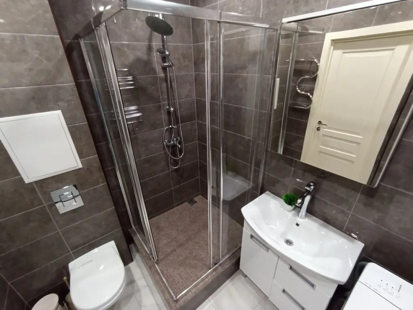 Апартаменты видовые сети «Все в гости» на ул.10 Августа 85 на 17 этаже