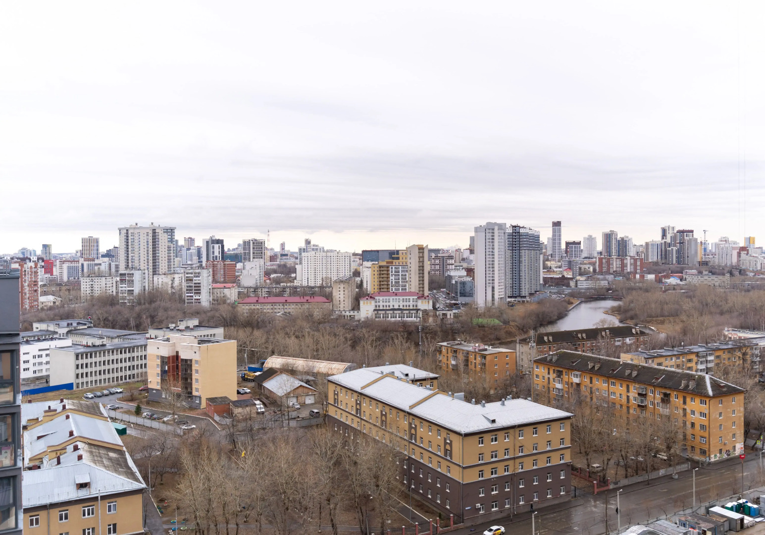 Апартаменты Stepanenkov Двухкомнатные с балконом на Колмогорова 73/4