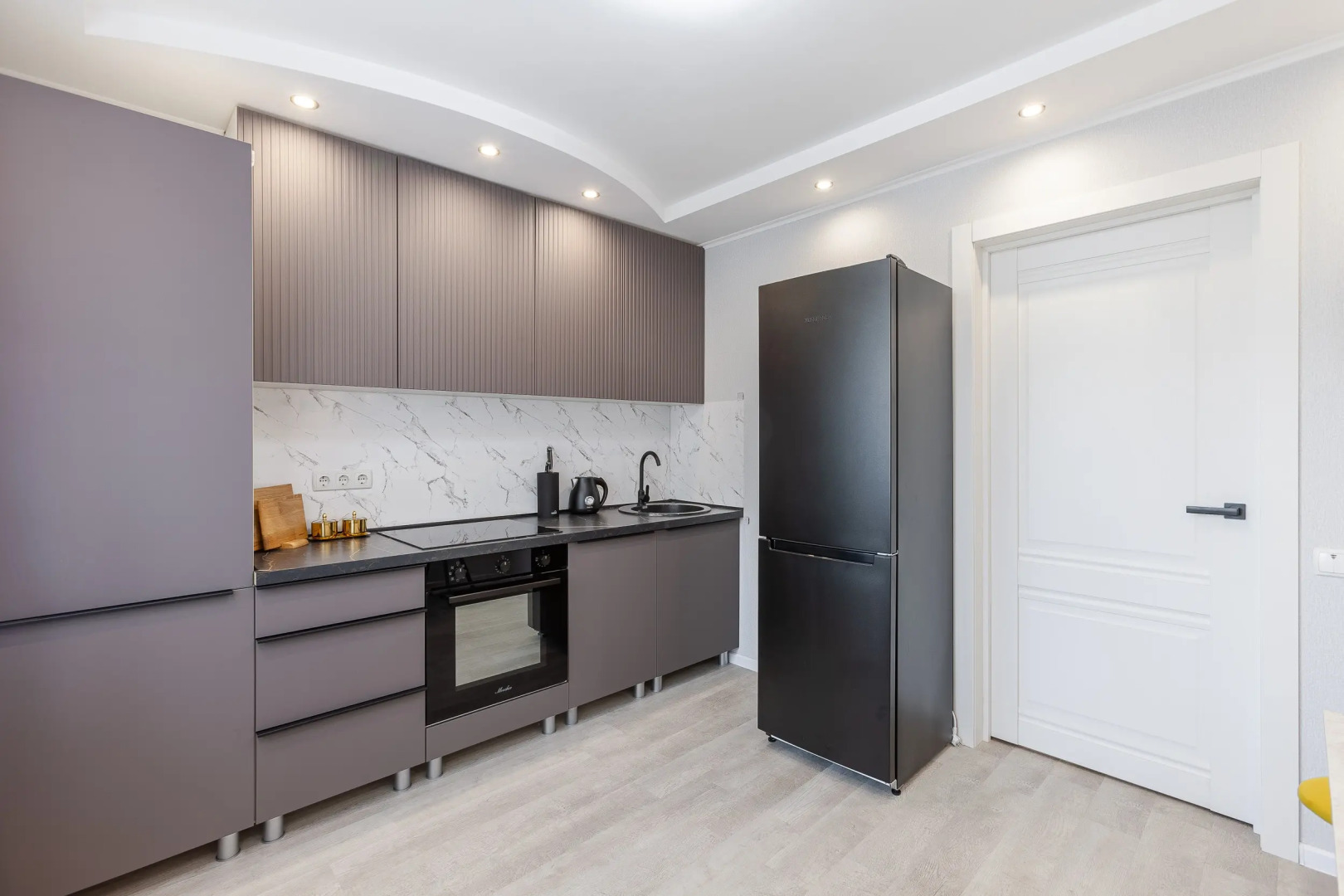 Квартира Aura-Новая и комфортная двухкомнатная