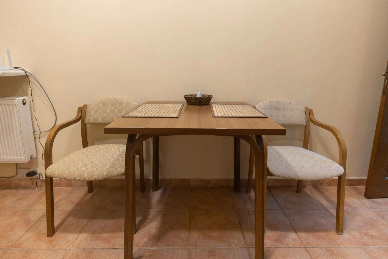 Апартаменты двухкомнатные с гостинной комнатой на Торговой улице ( K5)