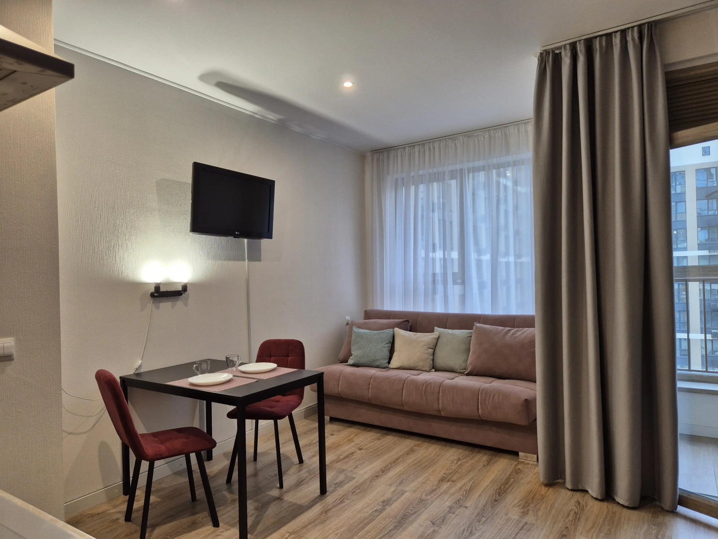 Квартира Студия с Теплой Лоджией у ТЦ Веер-Молл