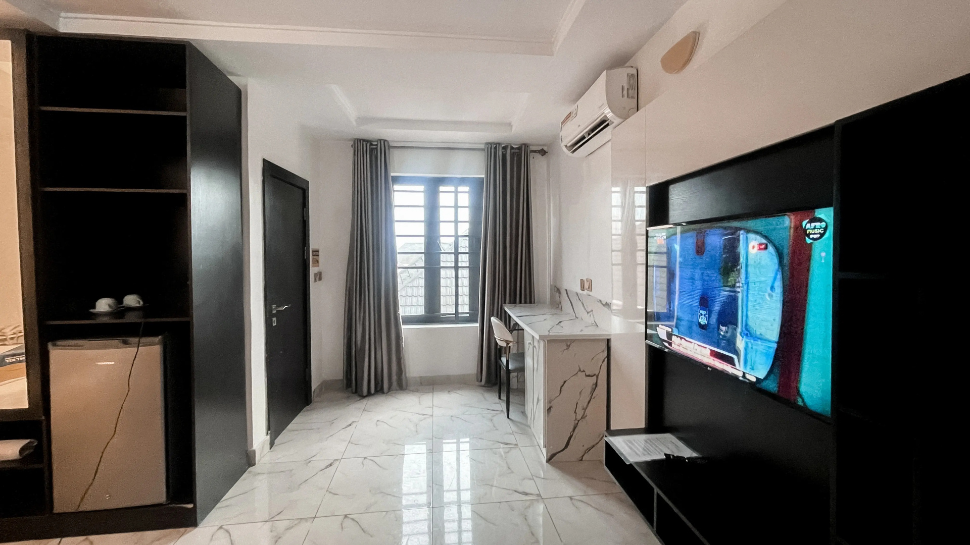Отель 247 Luxury Hotel