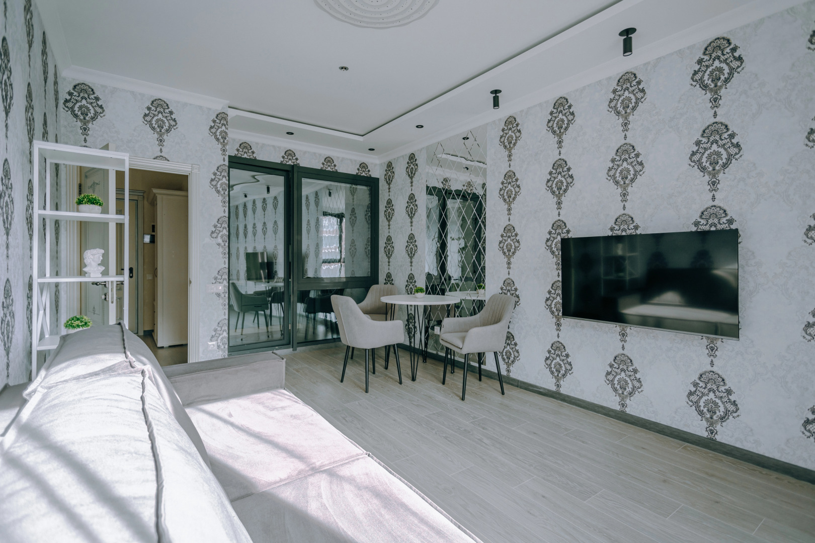 Апартаменты Lalapart Classic четырехместная 48 м в ЖК Лайнер