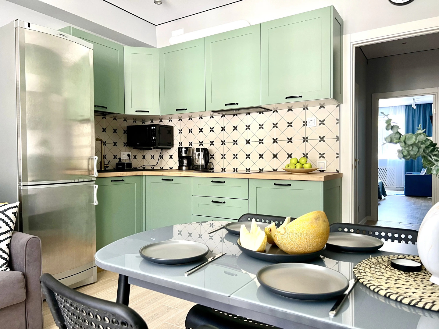 Квартира 65 м удобная для семьи напротив Казино с видом на горы