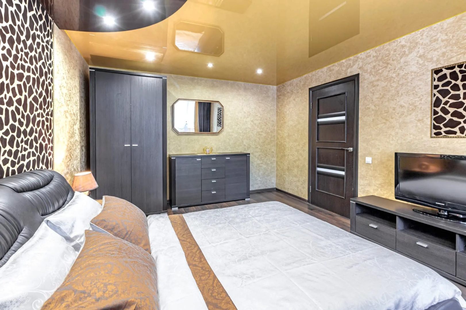 Апартаменты Miracle Flat in the Historical Part of the City
