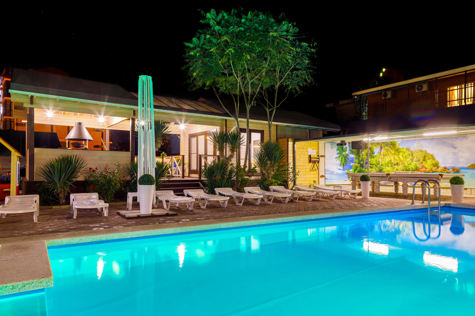 Отель Атлас