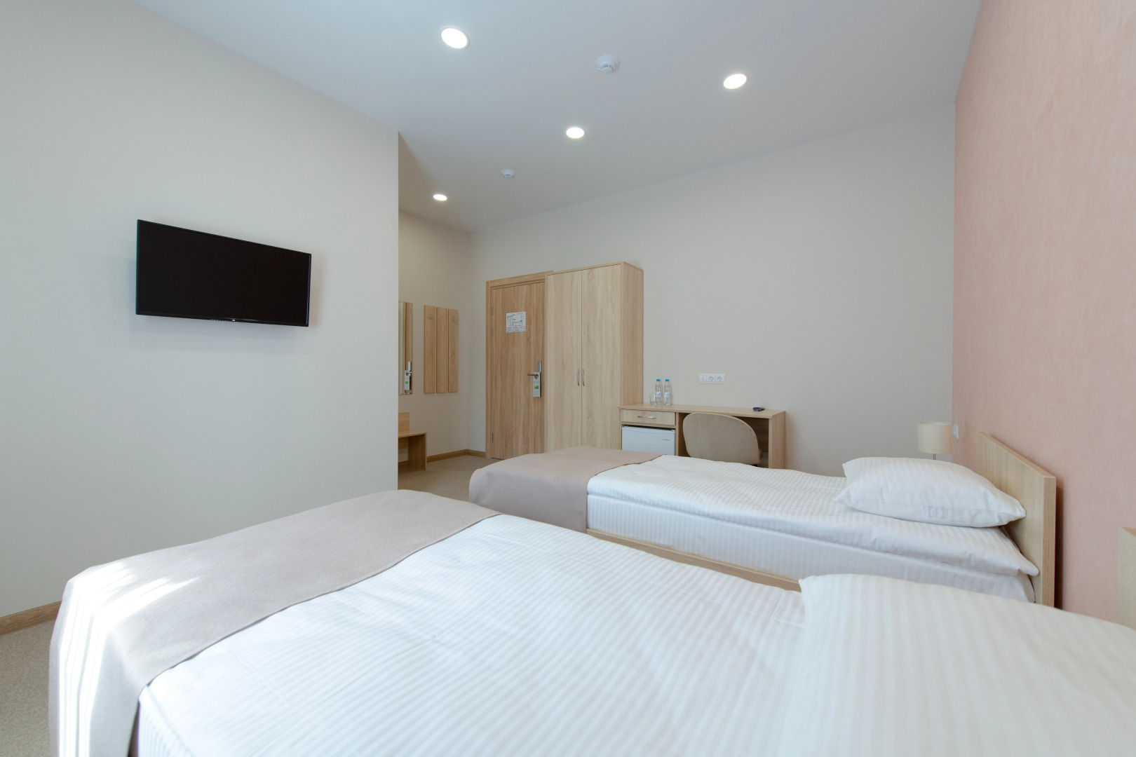 Отель Кипарис