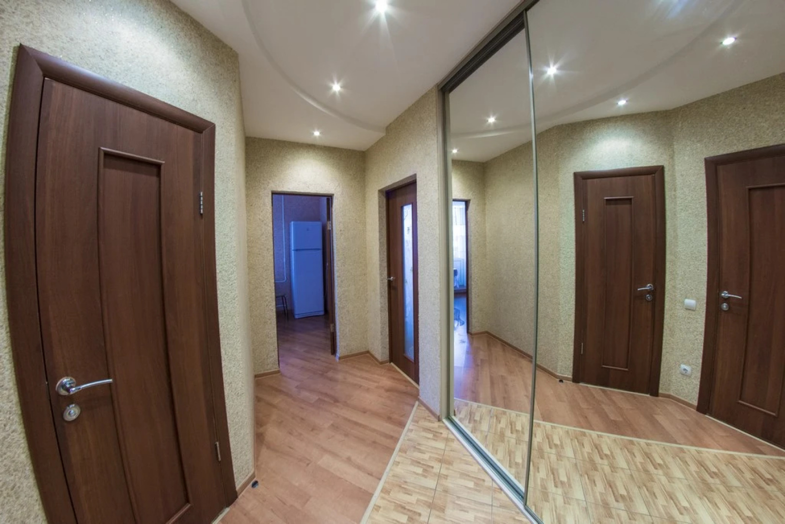 Апартаменты Home Hotel на улице Рабкоров