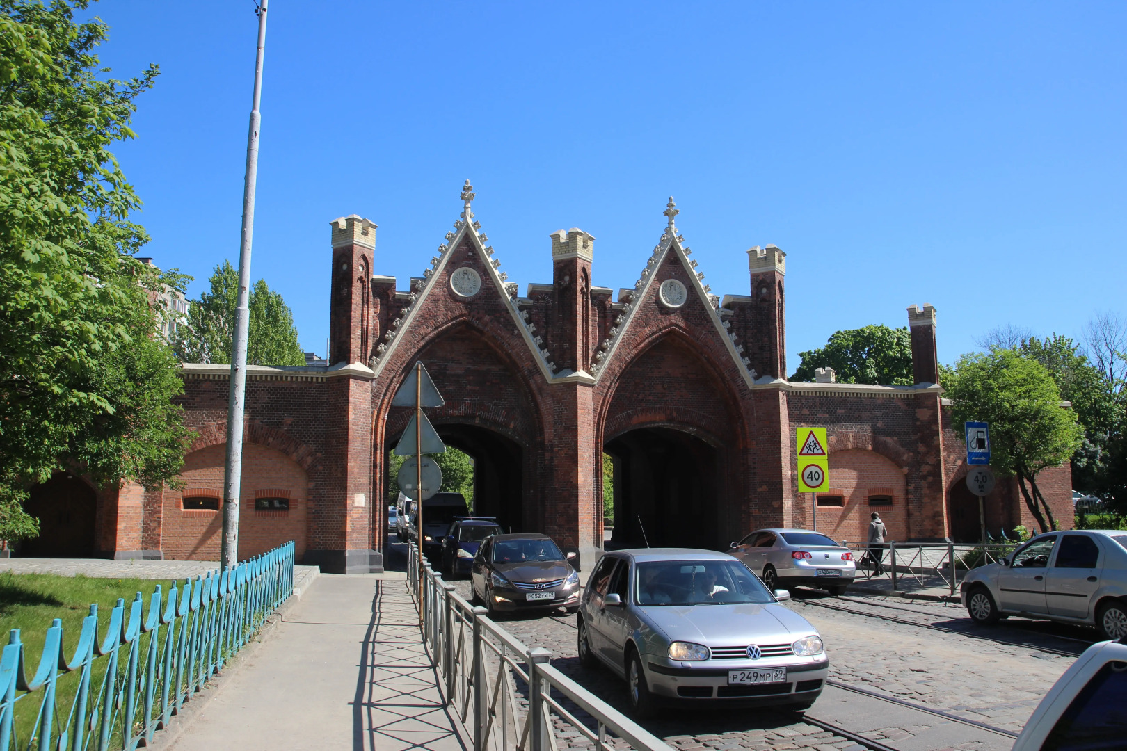 Апартаменты 2х-комнатная квартира возле Южного вокзала