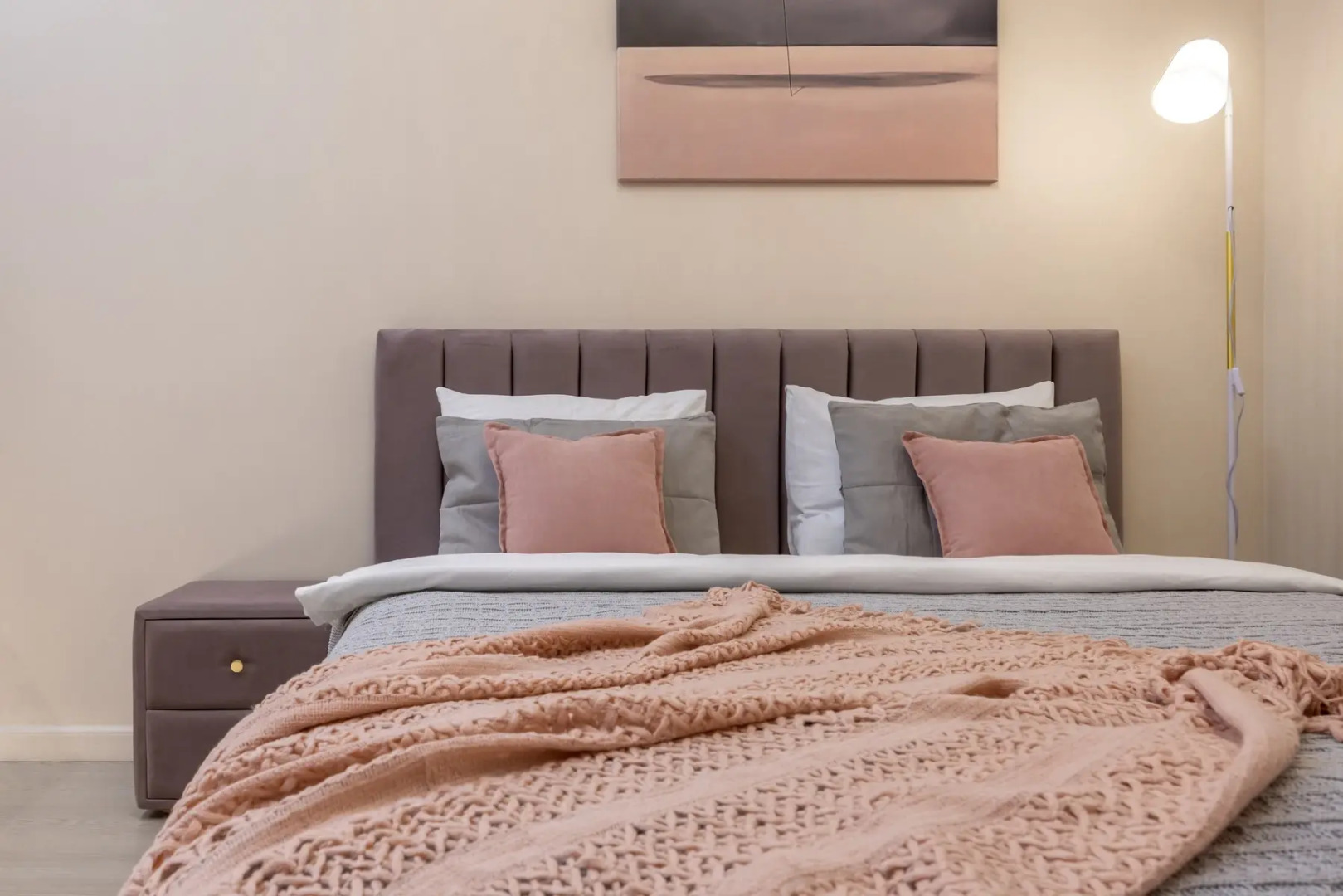 Апартаменты Алис Sun-Kissed Interiors