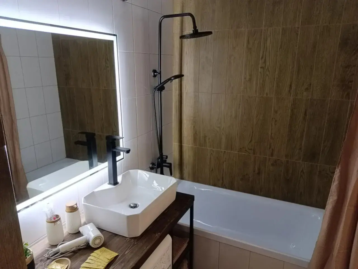 Апартаменты дизайнерские Лофт с видом на город