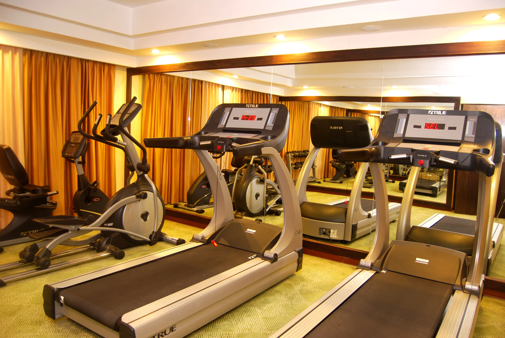 Отель Gokulam Park Sabari OMR