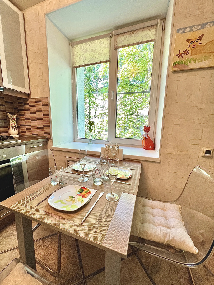 Апартаменты 1896. Большая семейная квартира для компании до 8 человек