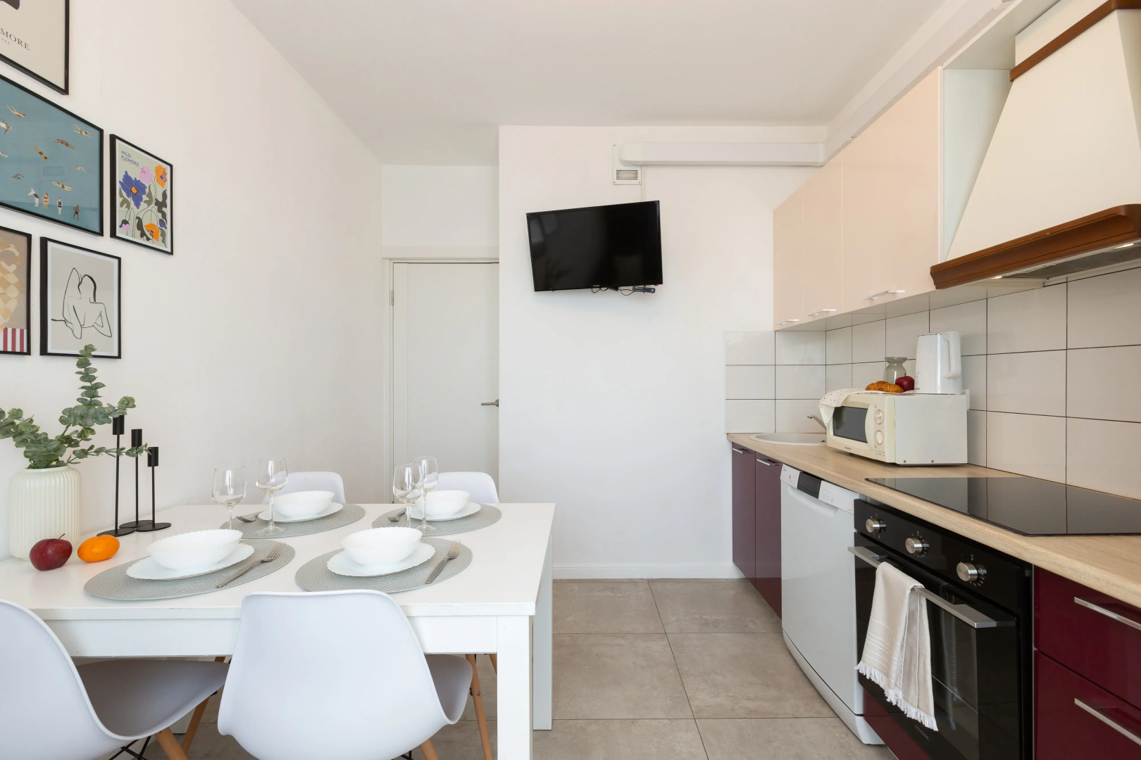 Апартаменты Life Apartments ЖК Спутник, рядом Экспоцентр и ТЦ Vegas