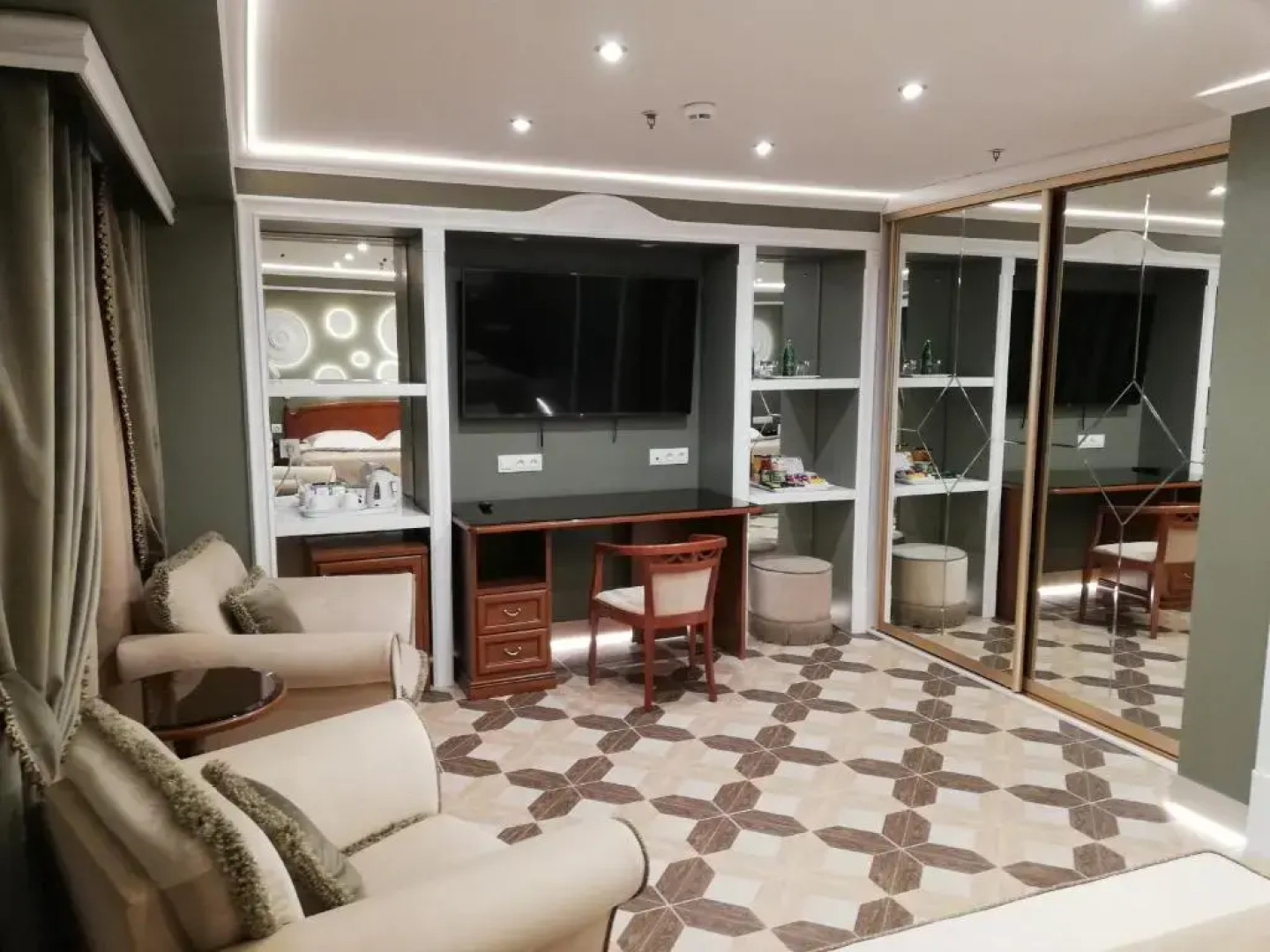 Гостиница Кристалл Люкс